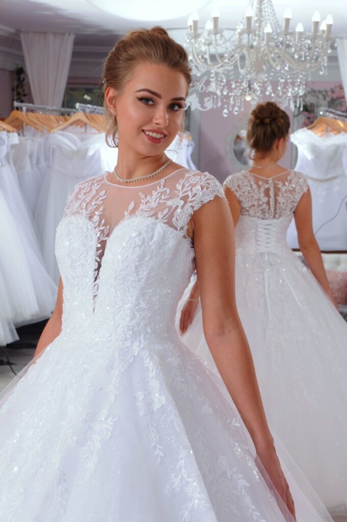 Szalagavató- és báliruha, keringőruha - Miss Ara - Vác