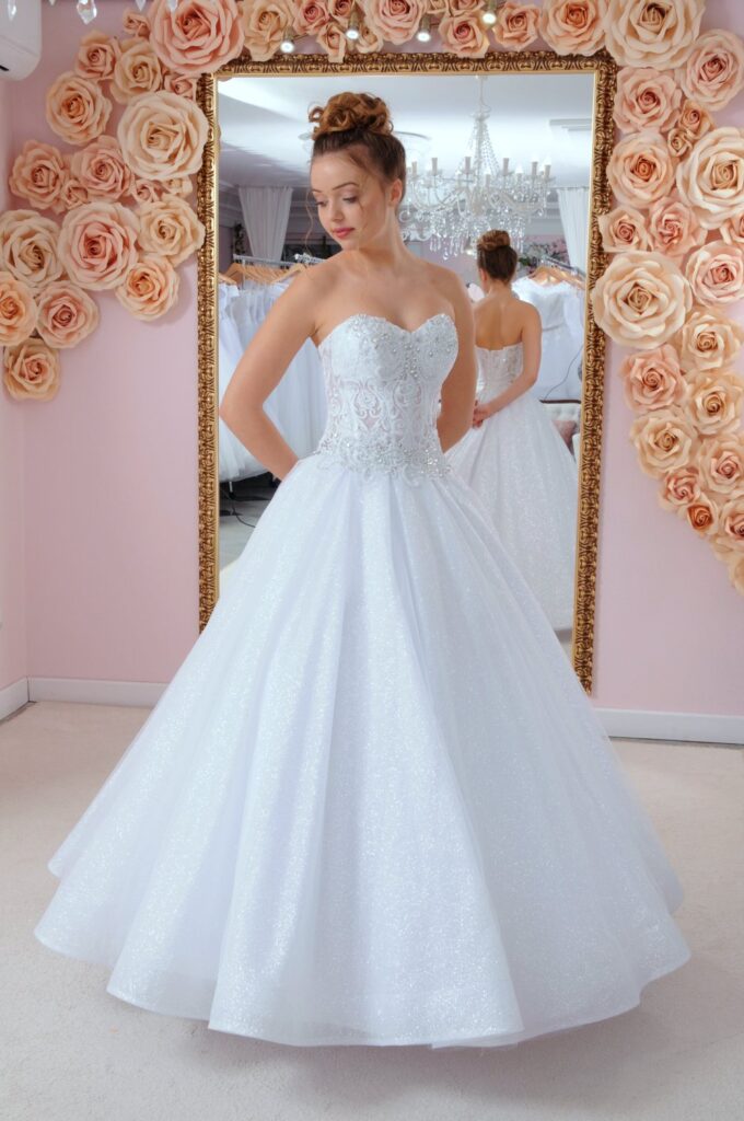 Szalagavató- és báliruha, keringőruha - Miss Ara - Vác