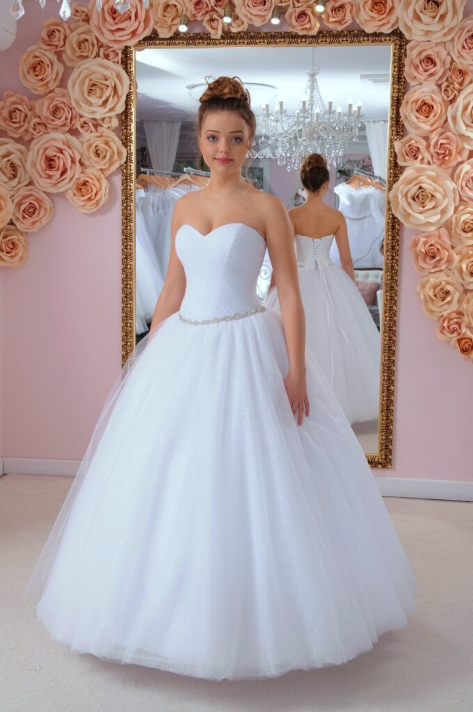 Szalagavató- és báliruha, keringőruha - Miss Ara - Vác