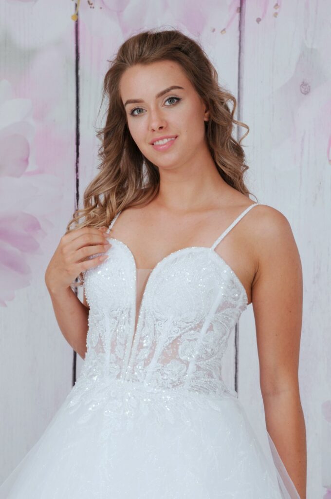 Szalagavató- és báliruha, keringőruha - Miss Ara - Vác