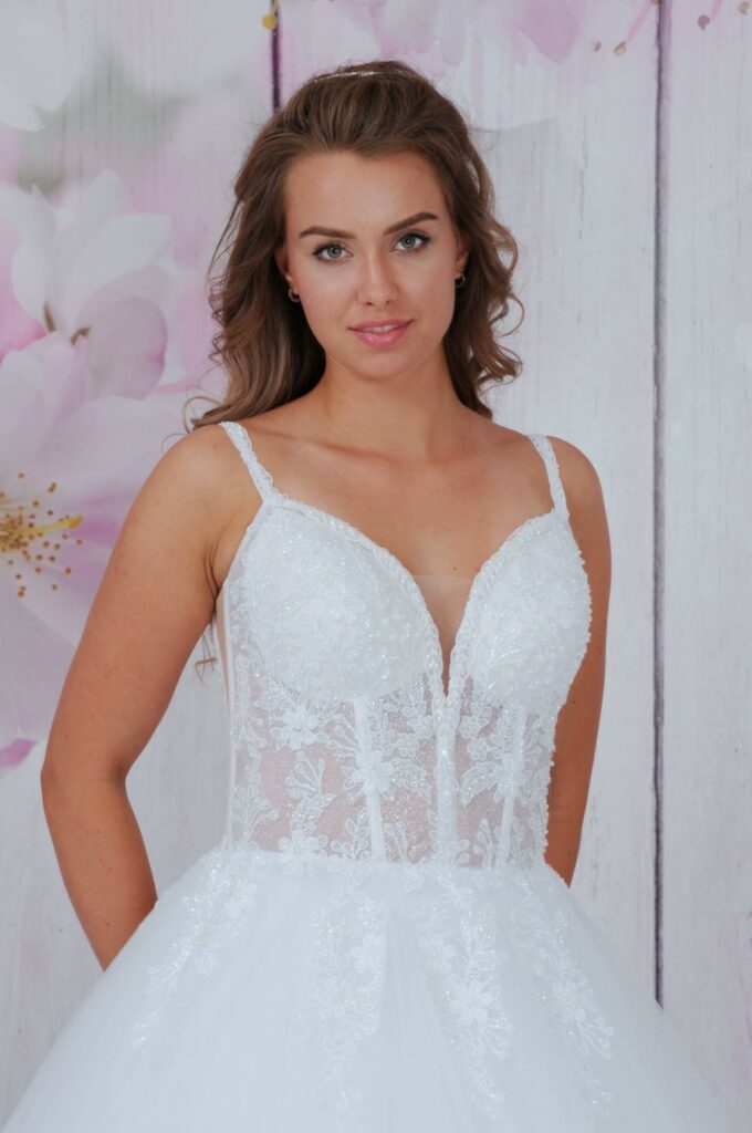 Szalagavató- és báliruha, keringőruha - Miss Ara - Vác