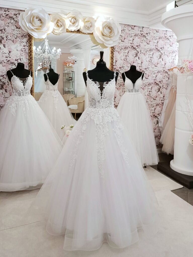 Szalagavató- és báliruha, keringőruha - Miss Ara - Vác