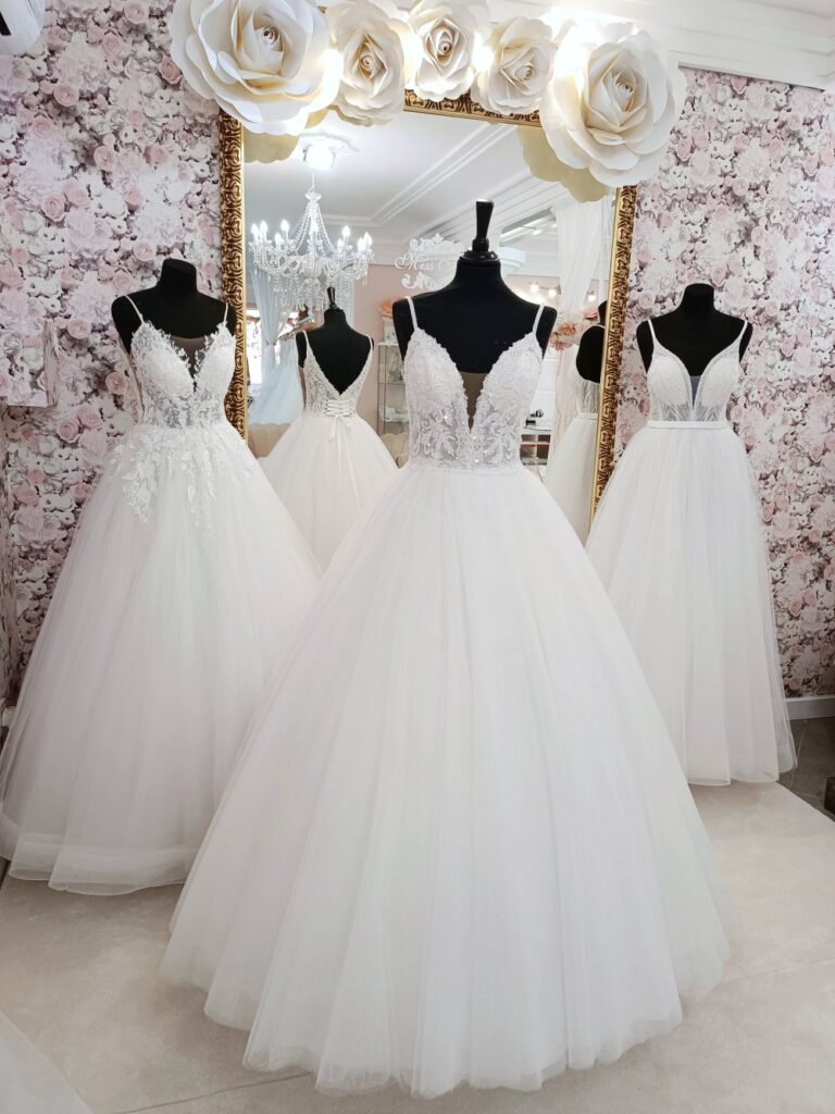 Szalagavató- és báliruha, keringőruha - Miss Ara - Vác