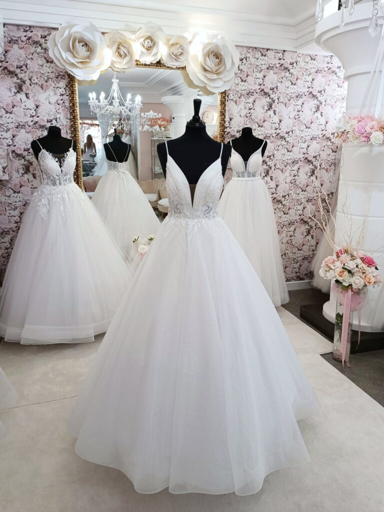 Szalagavató- és báliruha, keringőruha - Miss Ara - Vác