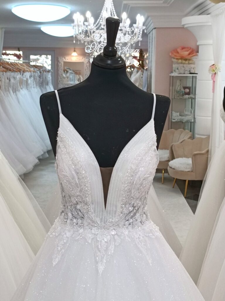 Szalagavató- és báliruha, keringőruha - Miss Ara - Vác