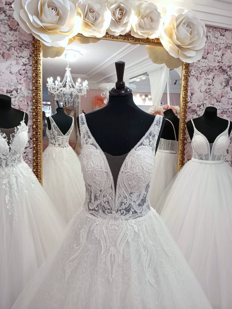 Szalagavató- és báliruha, keringőruha - Miss Ara - Vác