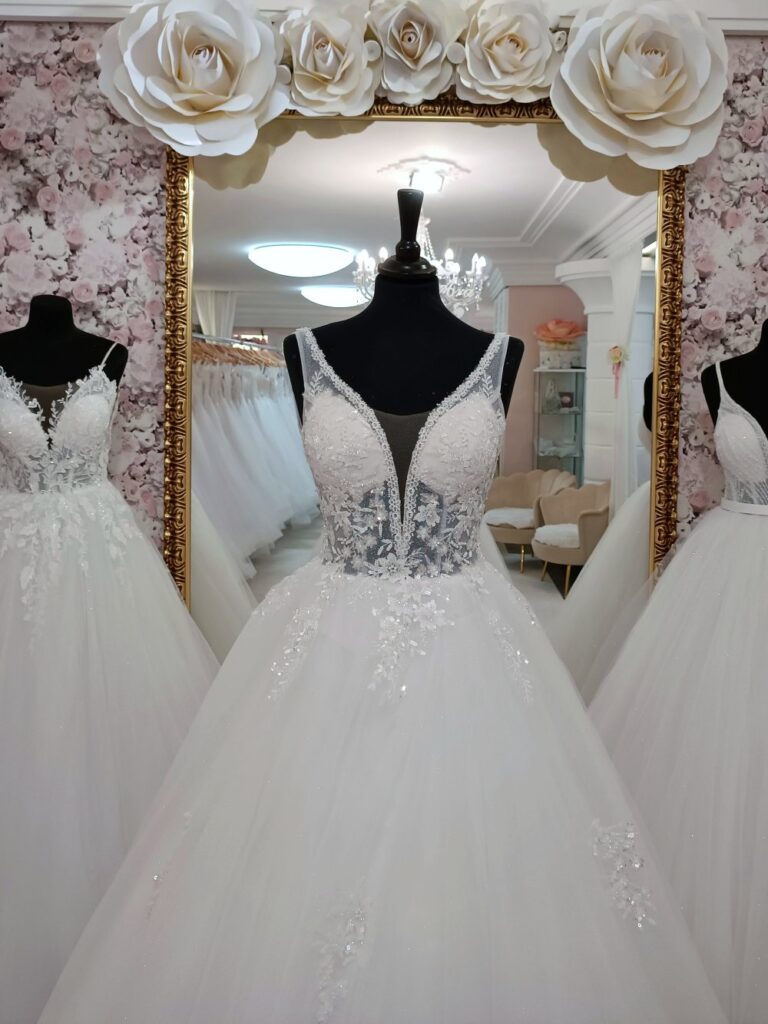 Szalagavató- és báliruha, keringőruha - Miss Ara - Vác