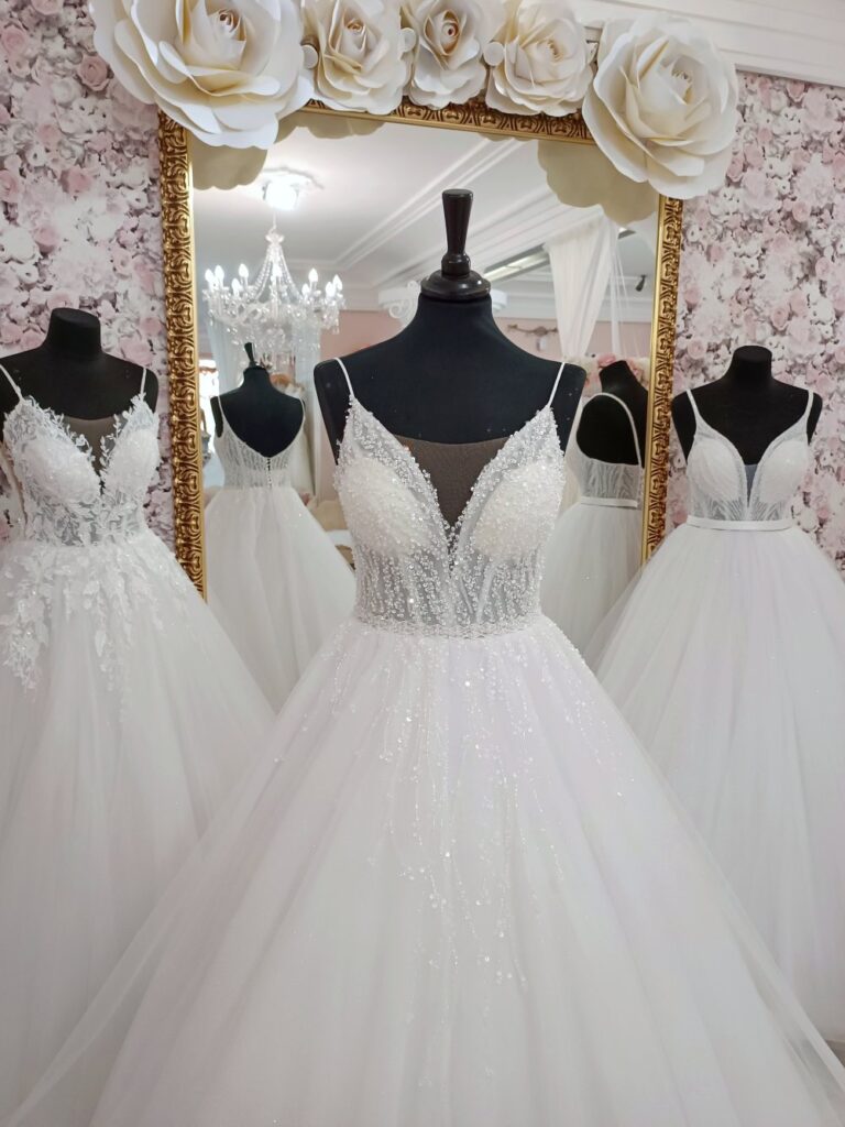 Szalagavató- és báliruha, keringőruha - Miss Ara - Vác