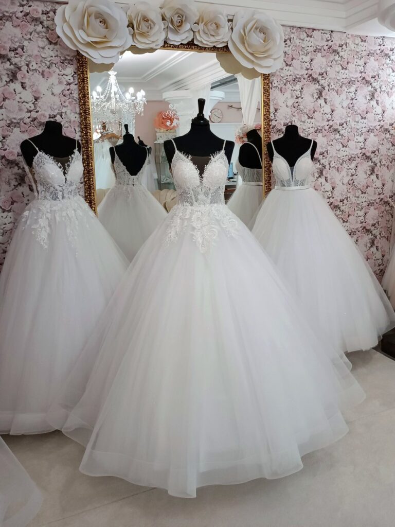 Szalagavató- és báliruha, keringőruha - Miss Ara - Vác