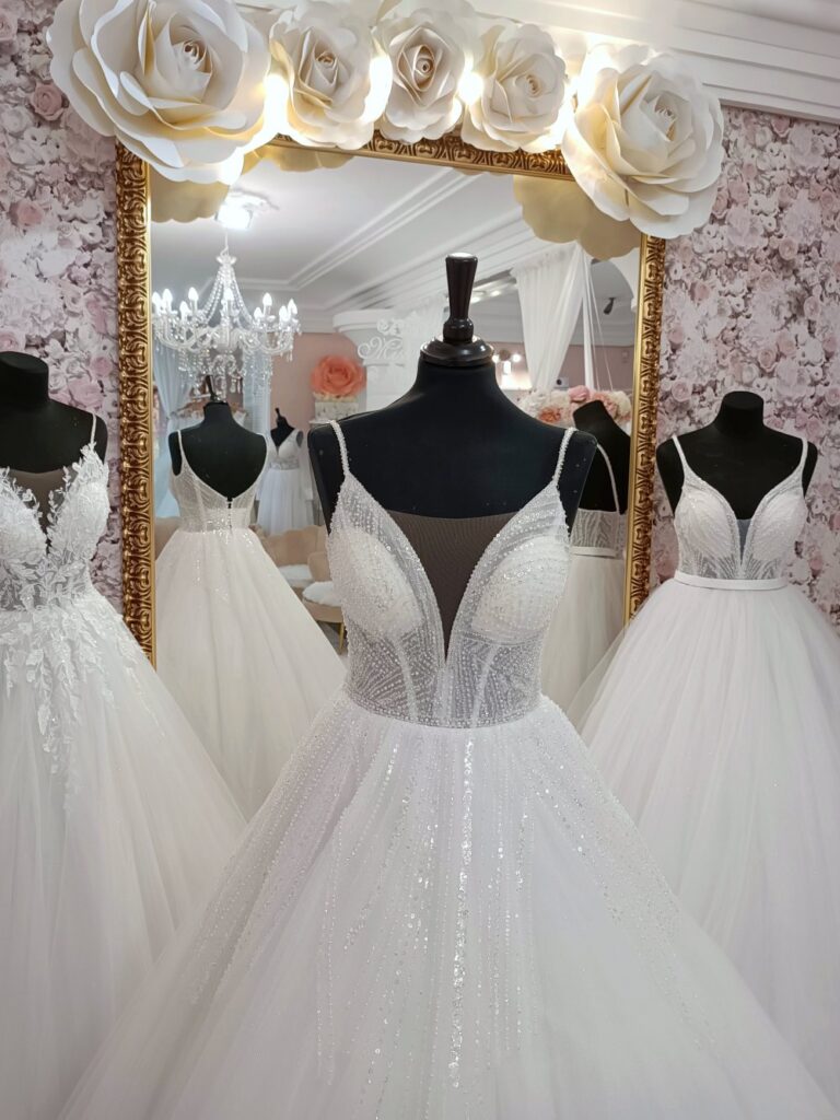 Szalagavató- és báliruha, keringőruha - Miss Ara - Vác