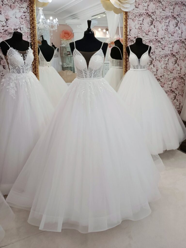 Szalagavató- és báliruha, keringőruha - Miss Ara - Vác