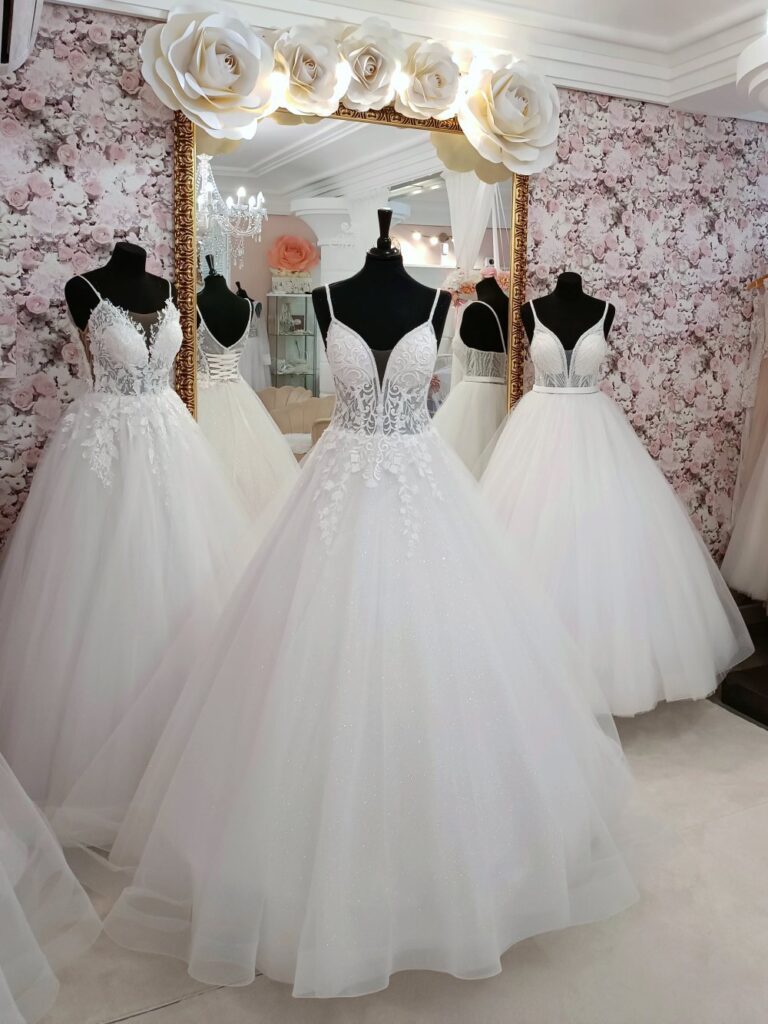 Szalagavató- és báliruha, keringőruha - Miss Ara - Vác