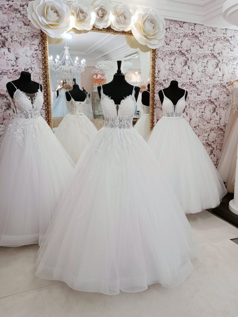 Szalagavató- és báliruha, keringőruha - Miss Ara - Vác