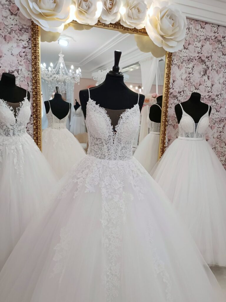 Szalagavató- és báliruha, keringőruha - Miss Ara - Vác