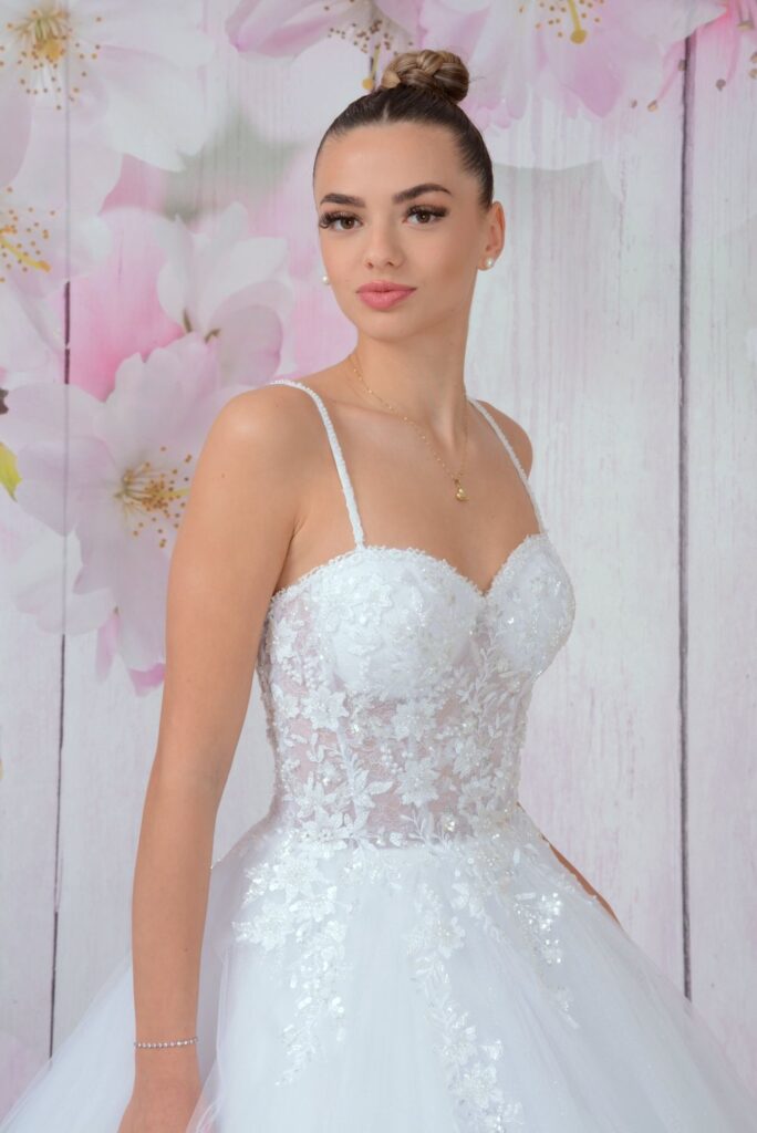 Szalagavató- és báliruha, keringőruha - Miss Ara - Vác