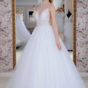 Szalagavató- és báliruha, keringőruha és kölcsönző - Miss Ara - Vác