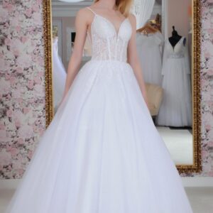 Szalagavató- és báliruha, keringőruha és kölcsönző - Miss Ara - Vác