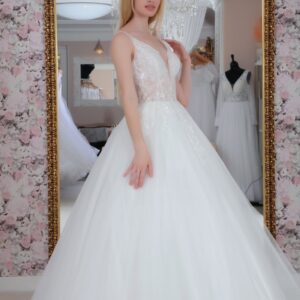 Szalagavató- és báliruha, keringőruha és kölcsönző - Miss Ara - Vác