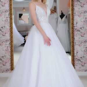 Szalagavató- és báliruha, keringőruha és kölcsönző - Miss Ara - Vác