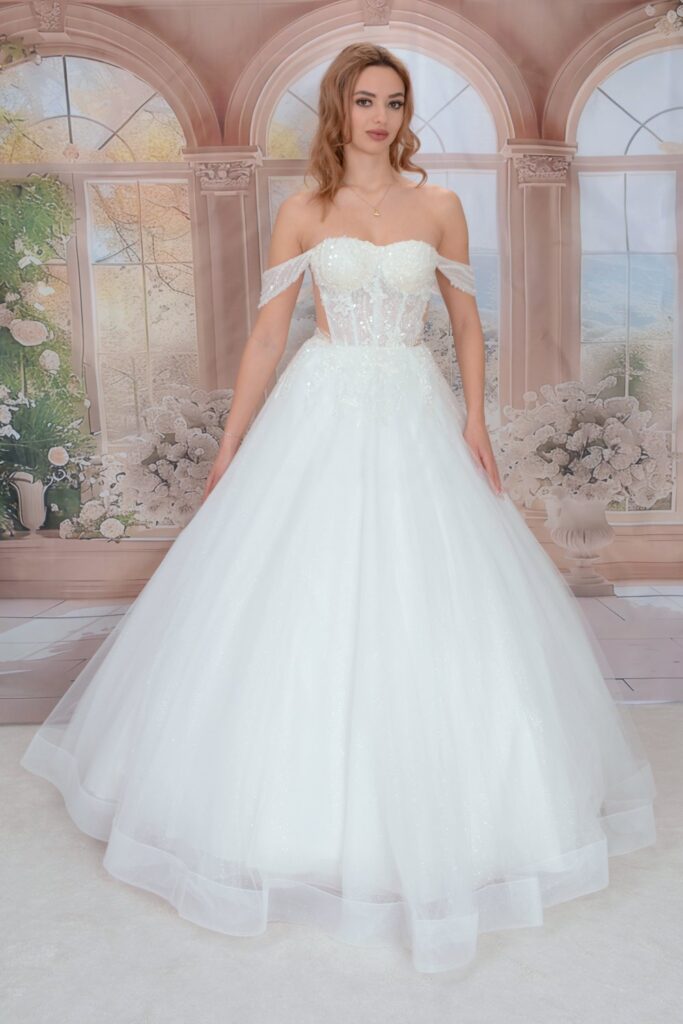 Szalagavató- és báliruha, keringőruha és kölcsönző - Miss Ara - Vác