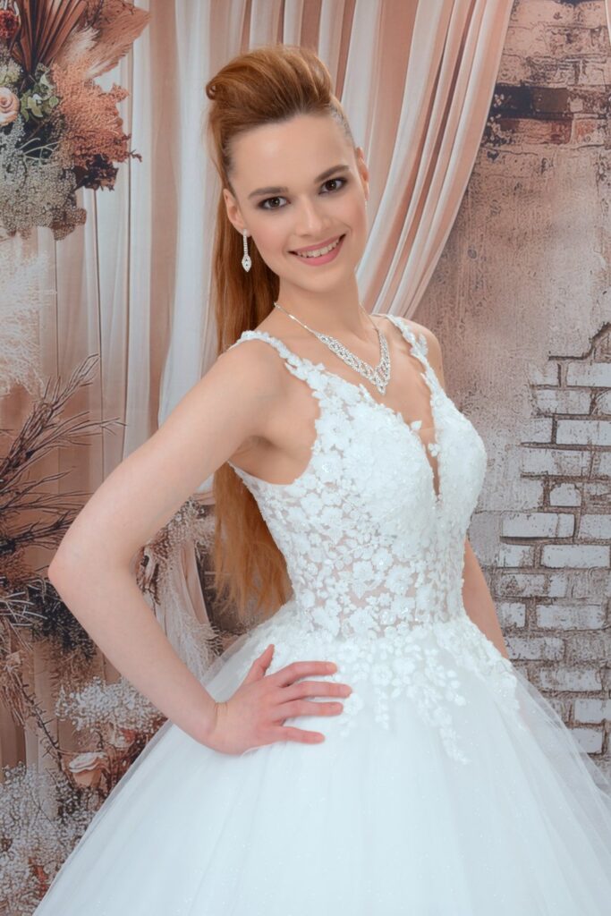 Szalagavató- és báliruha, keringőruha - Miss Ara - Vác