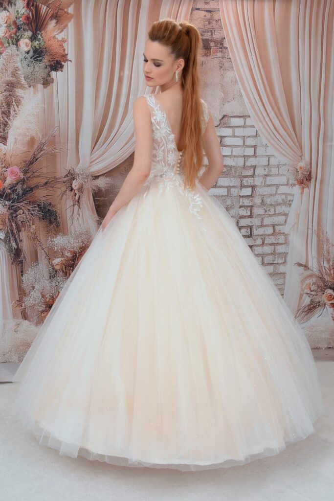 Szalagavató- és báliruha, keringőruha - Miss Ara - Vác