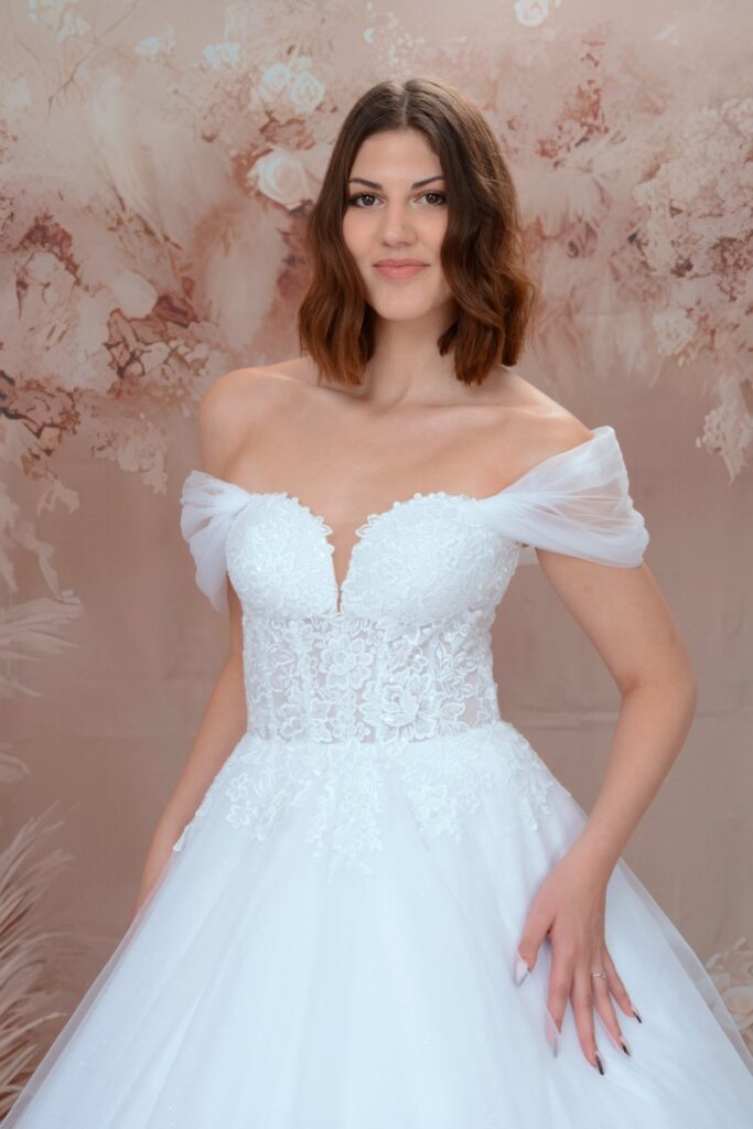 Szalagavató- és báliruha, keringőruha - Miss Ara - Vác