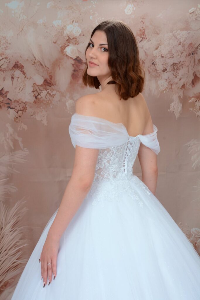 Szalagavató- és báliruha, keringőruha - Miss Ara - Vác