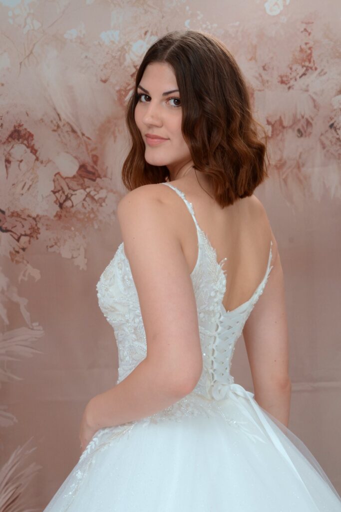 Szalagavató- és báliruha, keringőruha - Miss Ara - Vác