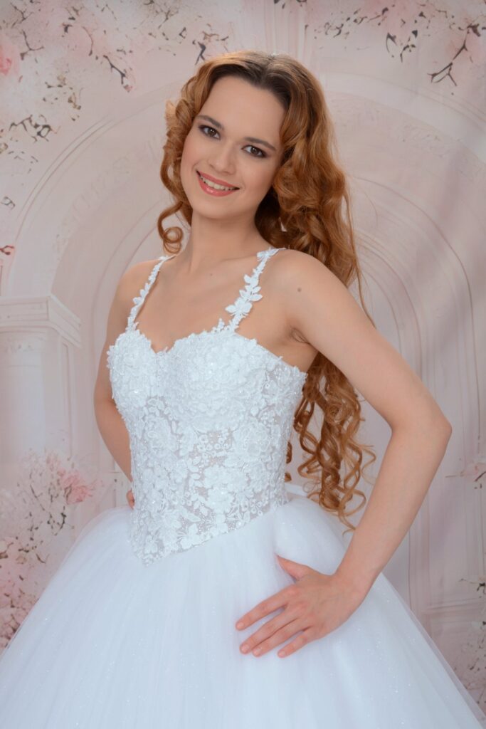 Szalagavató- és báliruha, keringőruha - Miss Ara - Vác