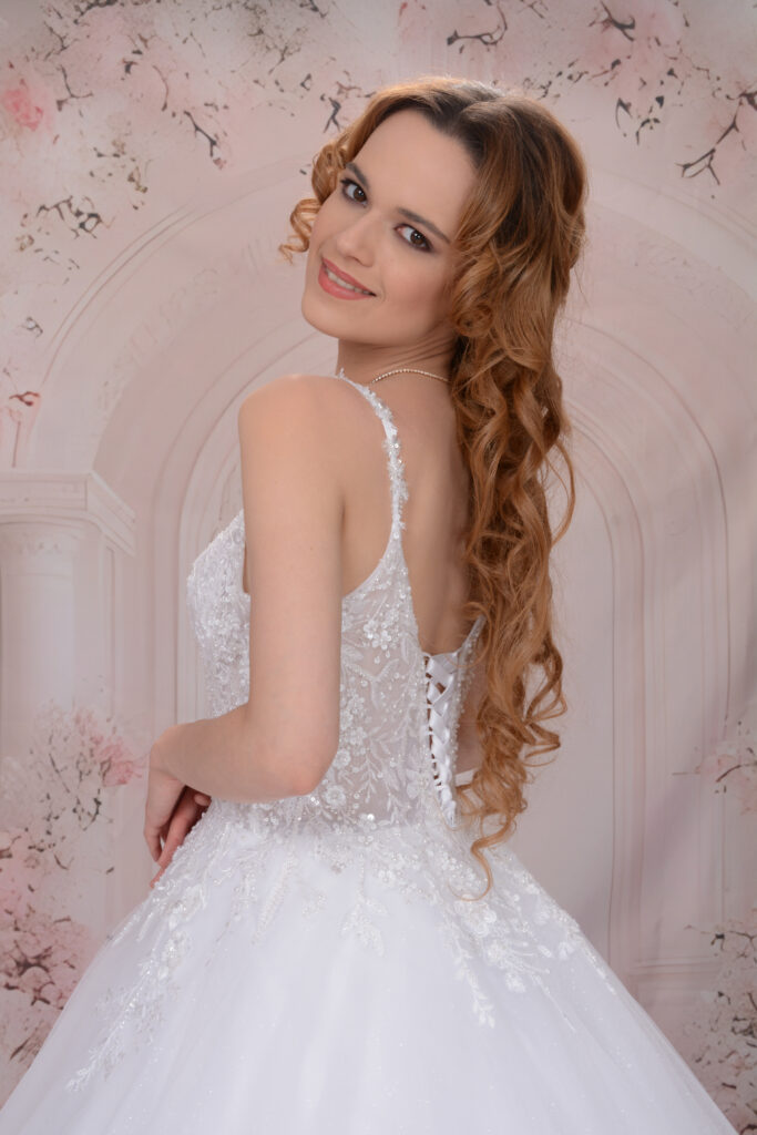 Szalagavató- és báliruha, keringőruha - Miss Ara - Vác