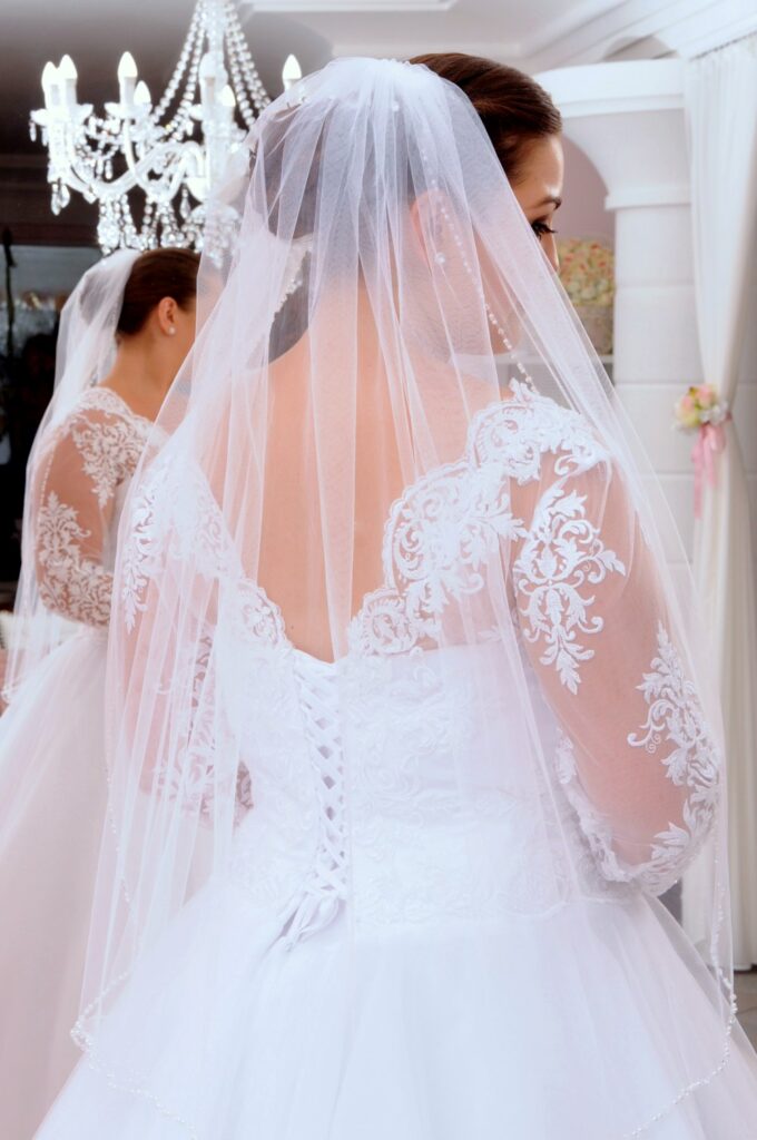 molett menyasszonyi ruha - Miss Ara - Vác