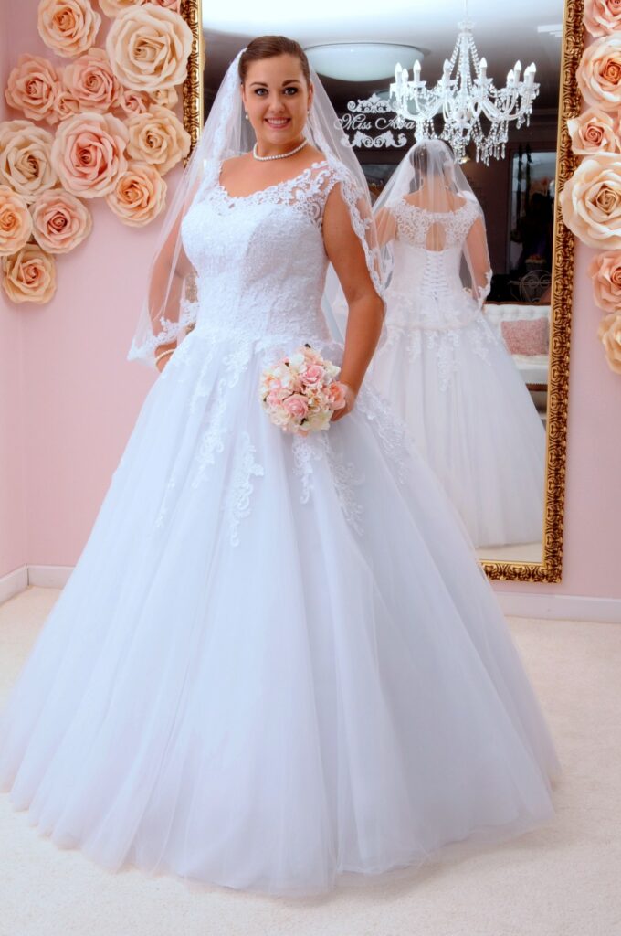 molett menyasszonyi ruha - Miss Ara - Vác