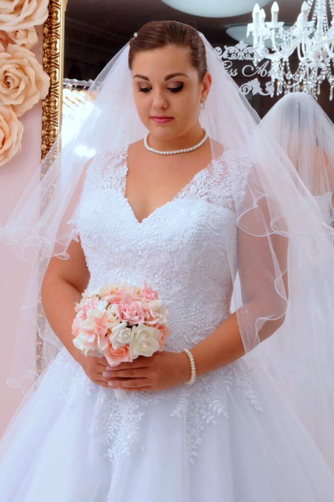 molett menyasszonyi ruha - Miss Ara - Vác