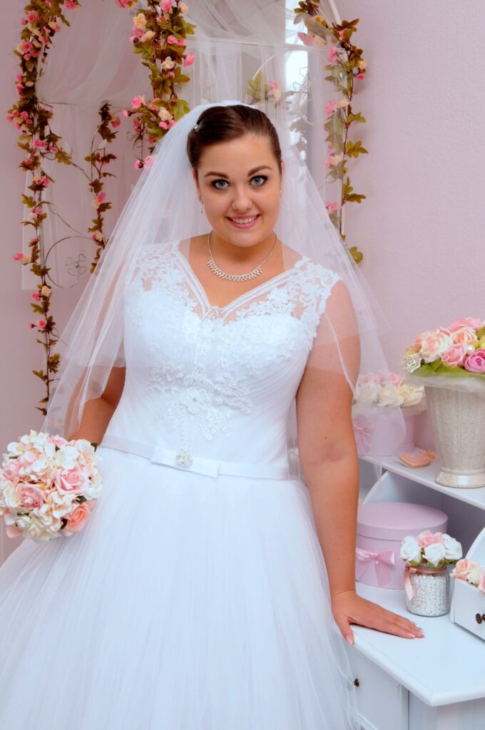 molett menyasszonyi ruha - Miss Ara - Vác