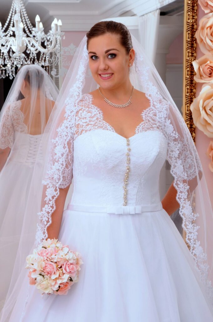 molett menyasszonyi ruha - Miss Ara - Vác