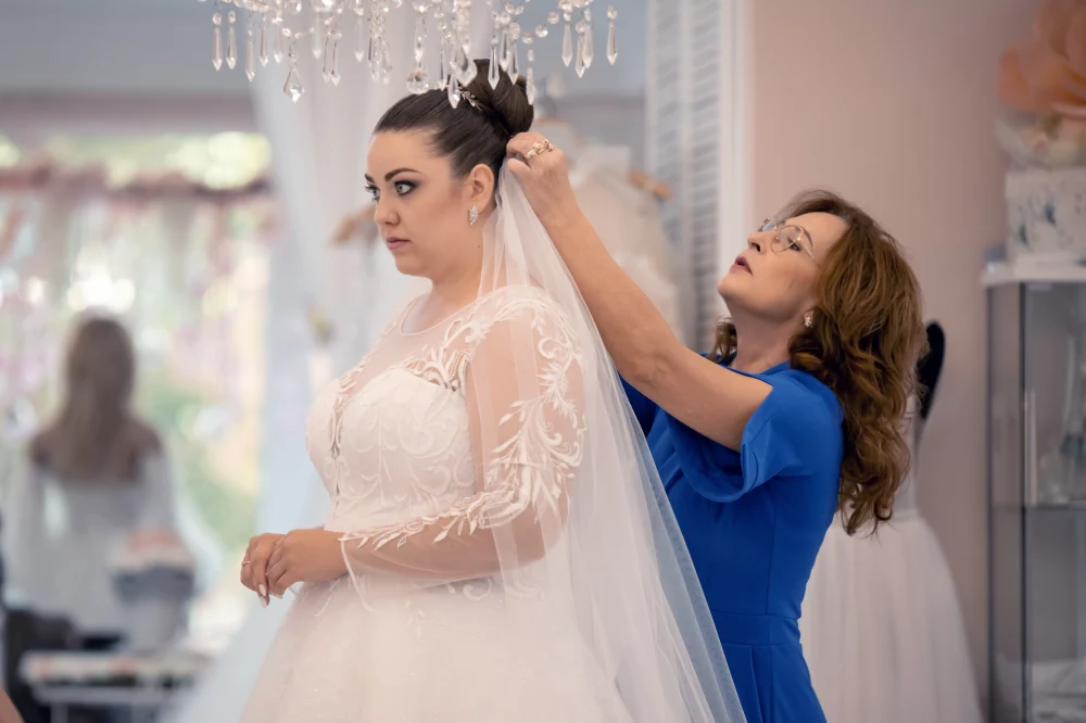 Molett menyasszonyi ruhakölcsönző Vácon - Miss Ara