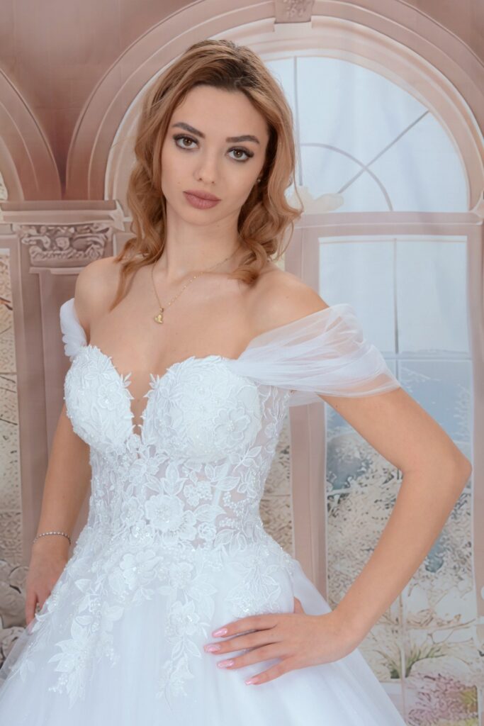 Vintage esküvői ruha - Miss Ara - Vác