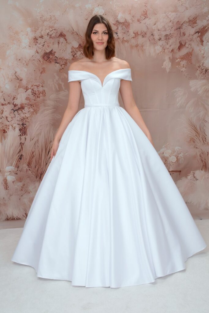 Modern esküvői ruha - Miss Ara - Vác