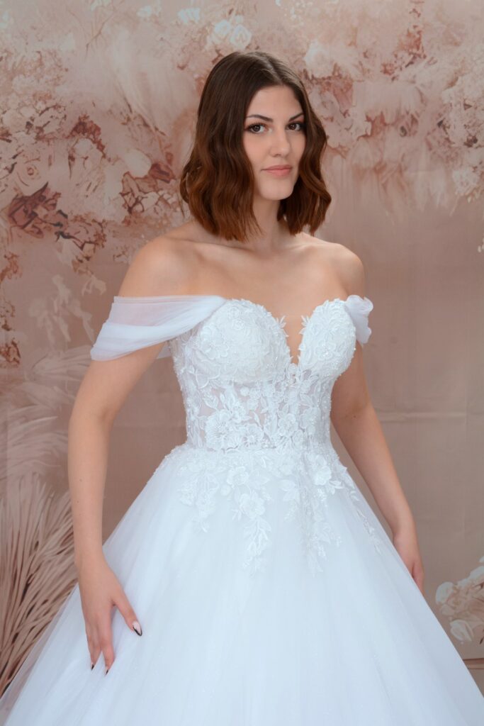 Vintage esküvői ruha - Miss Ara - Vác