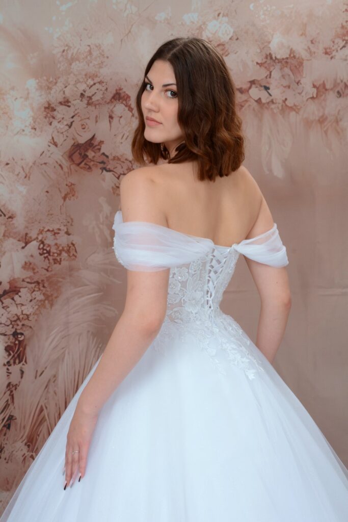 Vintage esküvői ruha - Miss Ara - Vác