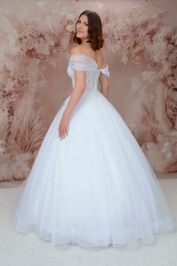 Vintage esküvői ruha - Miss Ara - Vác