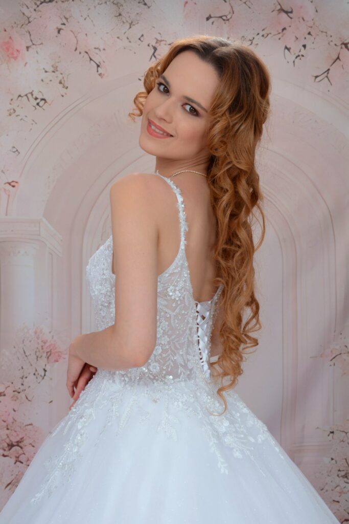 menyasszonyi ruha - Miss Ara - Vác