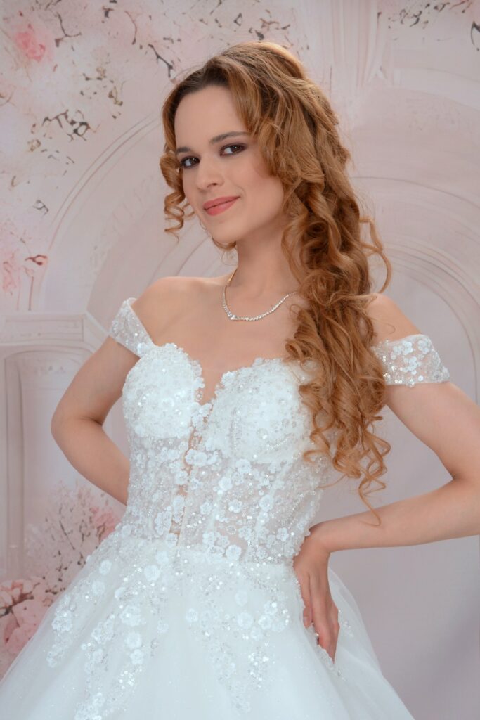 menyasszonyi ruha - Miss Ara - Vác