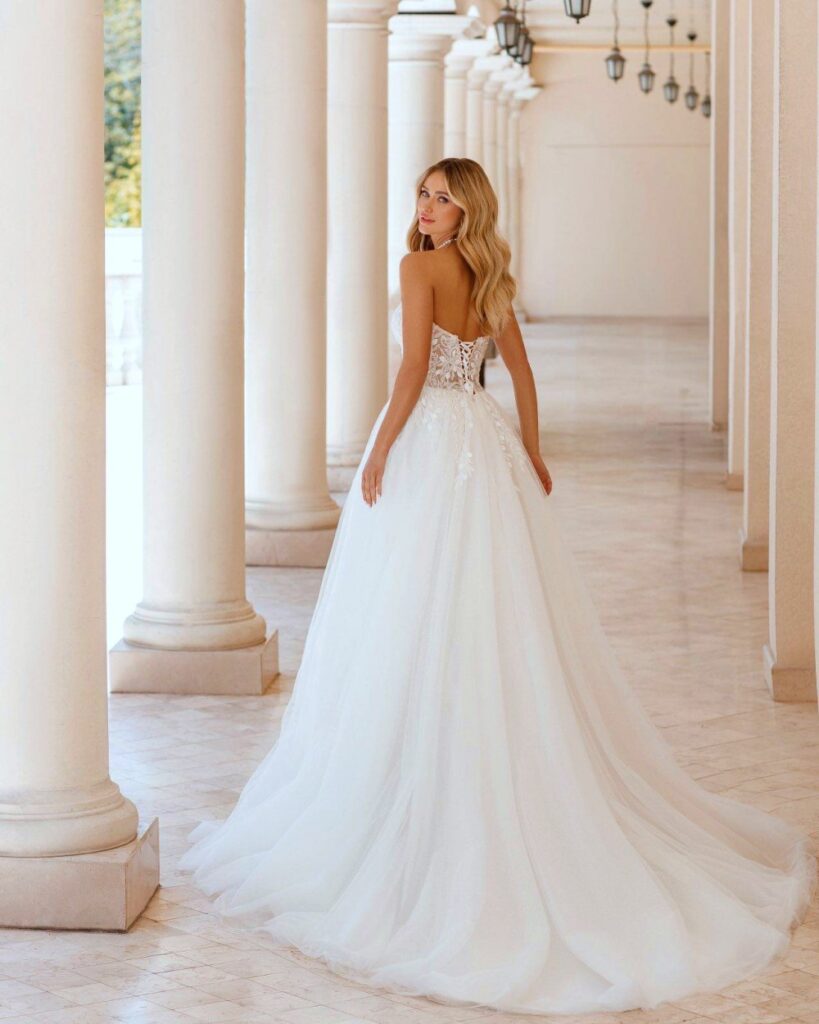 menyasszonyi ruha - Miss Ara - Vác